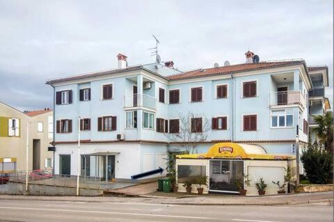 רוביני Apartment Little Gallery **** מראה חיצוני תמונה